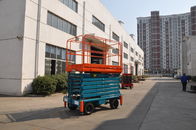 11 Meters Self-Propelled Mobile Scissor Lift , Mobile Manlift with Manganese Steel Lifting Arm