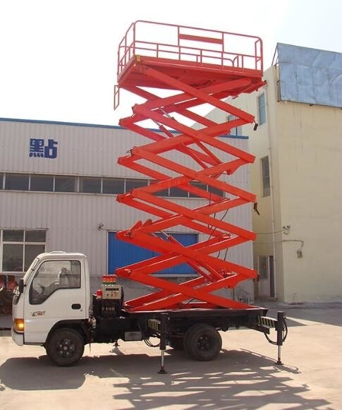 Industrial Adjustable 6M Truck Mounted Lift 500KG for Hotel Exhibition Hall